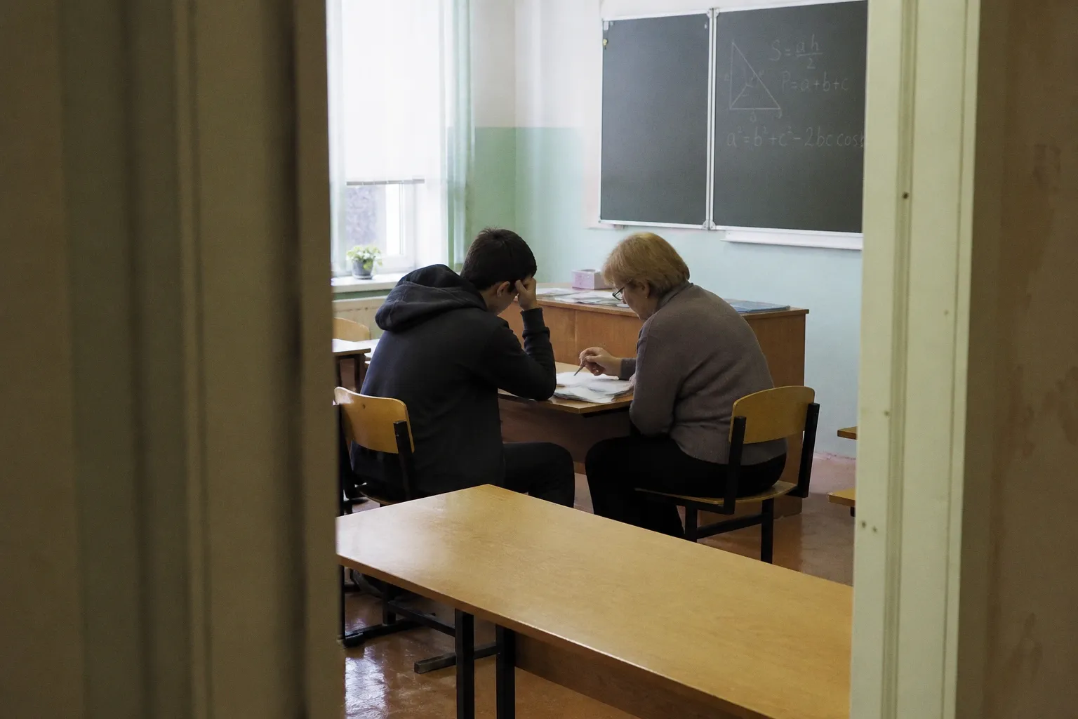 Кризис школьного образования: почему найти сильного репетитора по точным наукам станет сложнее