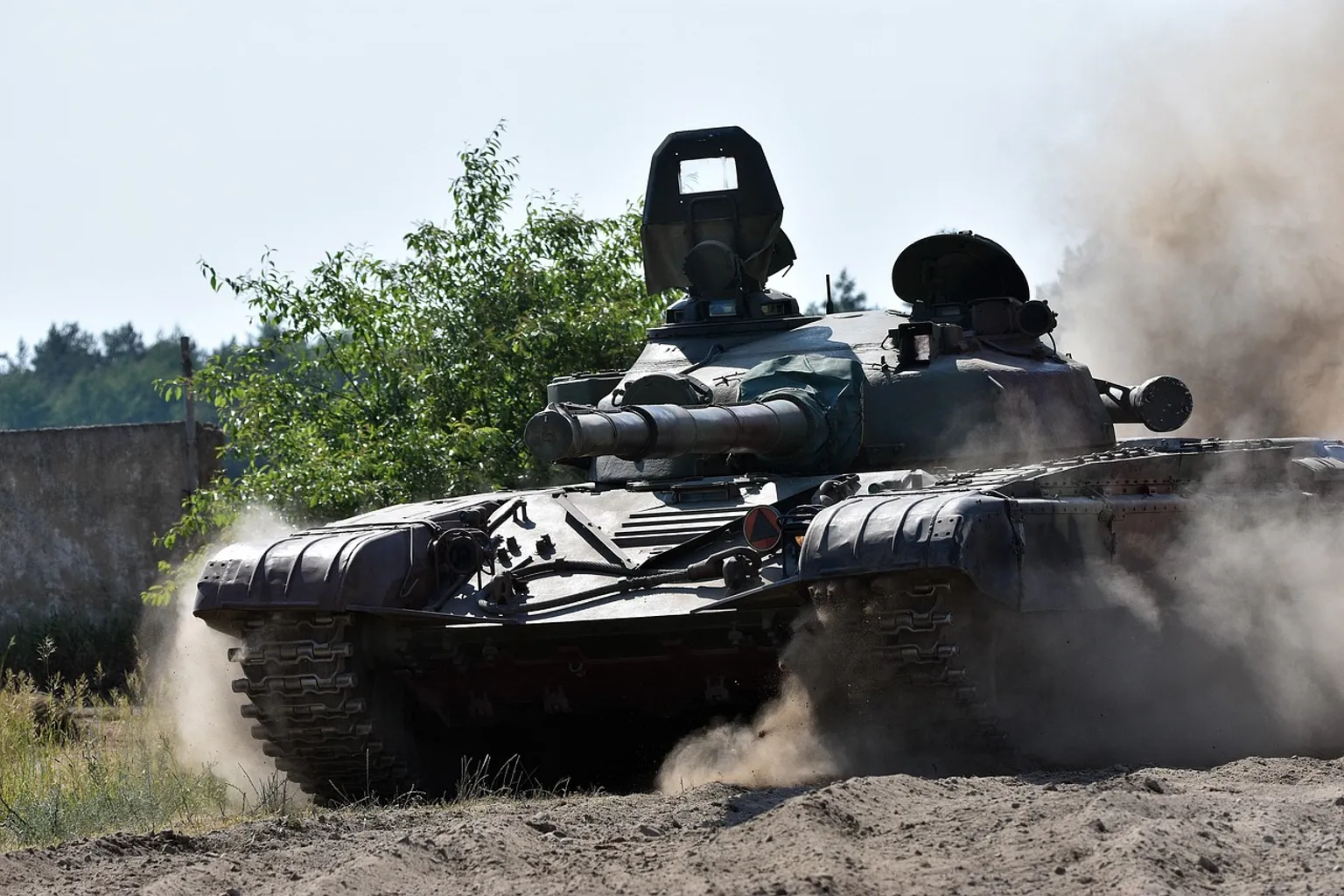 Поступление в военные вузы для абитуриентов из Псковской области: условия и порядок действий